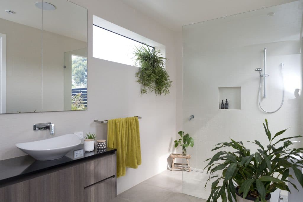 bathroom-with-plants
